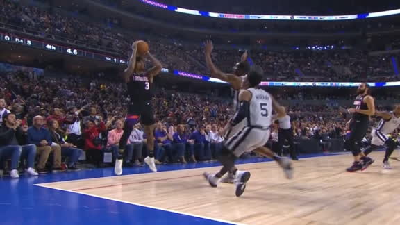 Oubre's 3 ties game with seconds left
