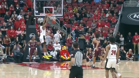 Perry, Enoch connect for half-court alley-oop