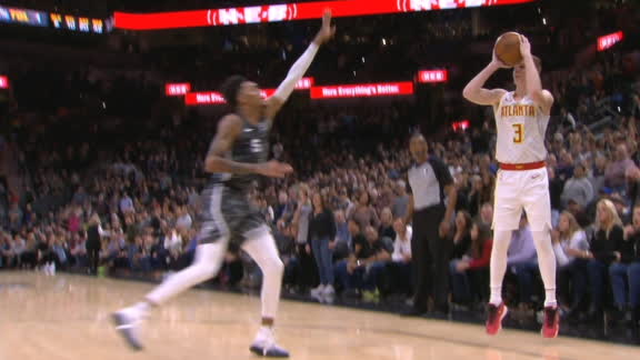 Huerter completes Hawks' comeback with winning 3