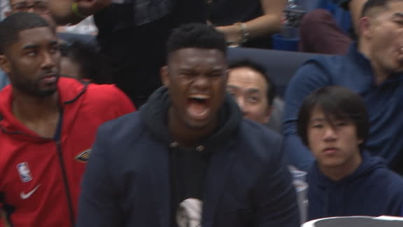 Hayes' slam gets Zion out of his seat