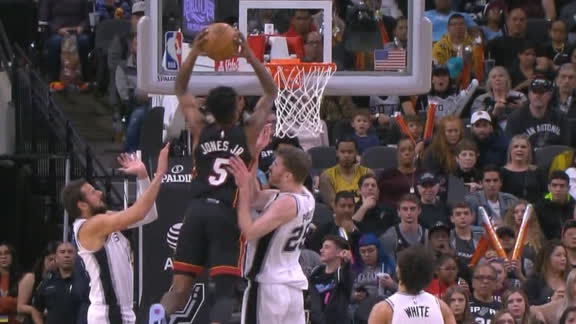 Jones posterizes defender with monster dunk