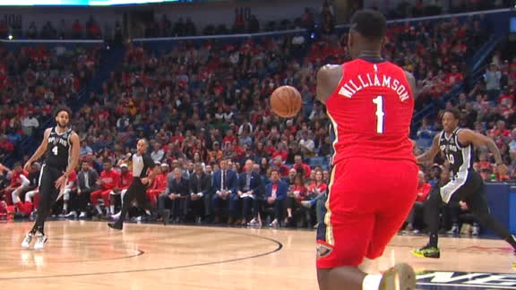 Zion zips dime to Moore after monstrous rebound
