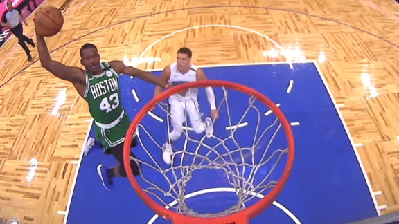 Green gets steal and slam for Celtics