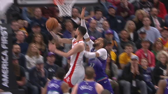 Gobert recovers for emphatic block on Rivers