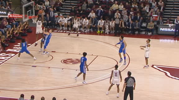 Nebo flushes home an Aggies alley-oop