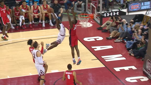 Bryant's rim-rocking slam gets Gamecock fans on their feet