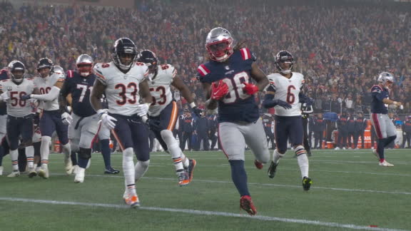 Fields, Bears score 23 straight points, beat Pats 33-14