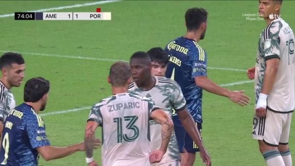 América beats Portland in PKs