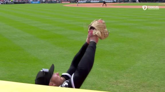 Sosa homers and drives in three runs as White Sox stay hot with 6-4 win over Tigers