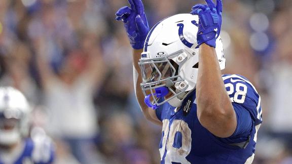 Jonathan Taylor runs for 3 touchdowns and Daniel Jones throws for 2 as Colts rout Raiders 40-6 - ABC30 Fresno
