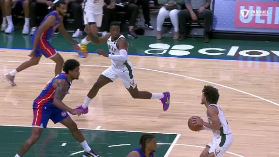 NBA: Milwaukee Bucks vs Detroit Pistons