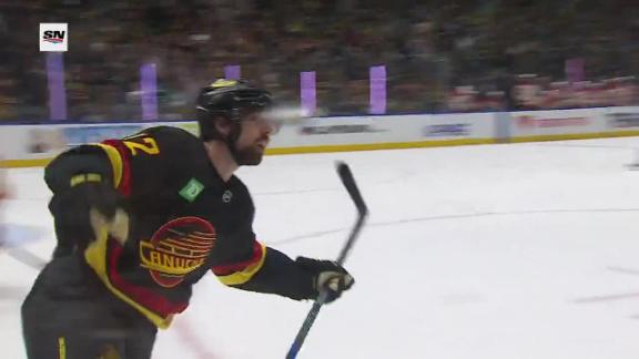 NHL: Vancouver Canucks vs Calgary Flames