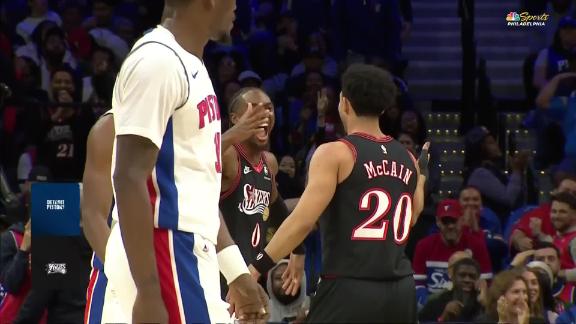 Tyrese Maxey shows off the range with 3-pointer