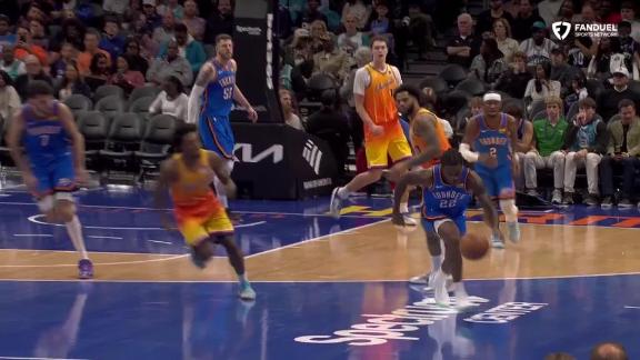 Chet Holmgren takes flight for alley-oop dunk