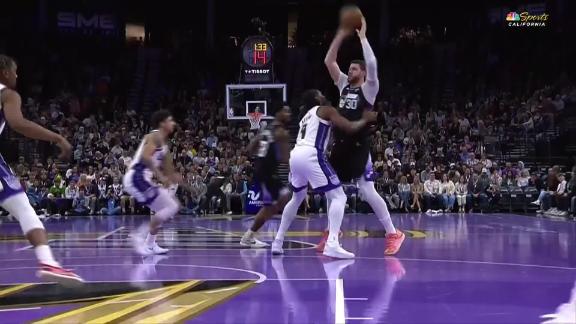 Lauri Markkanen slams it home with authority