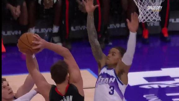 Alperen Sengun finishes with a nice bucket and draws a foul.