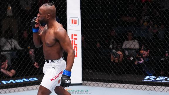 Manel Kape earns impressive TKO win in main event