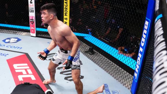 Kevin Vallejos' spinning backfist lands him a KO victory