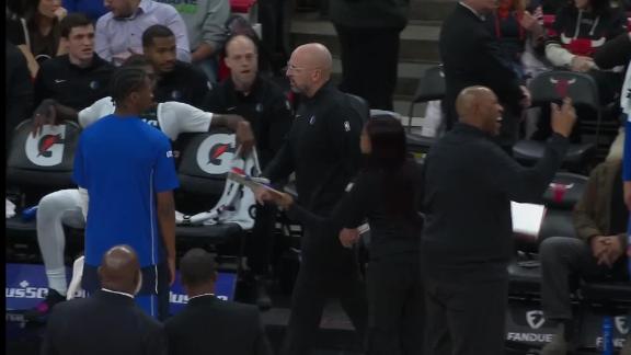 Mavericks Head Coach Jason Kidd is ejected after an argument with referee Scott Foster on a goaltending call.