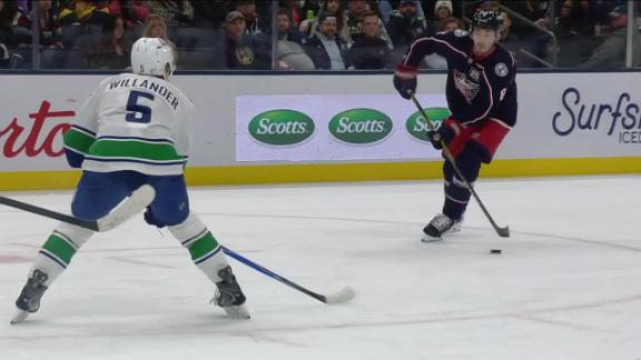 NHL: Blue Jackets vs Canucks