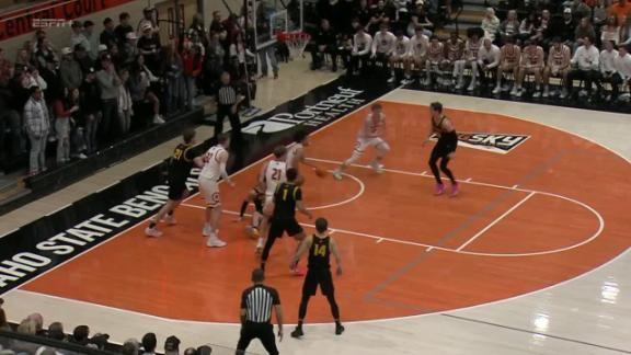 NCAA: Bengals vs Vandals