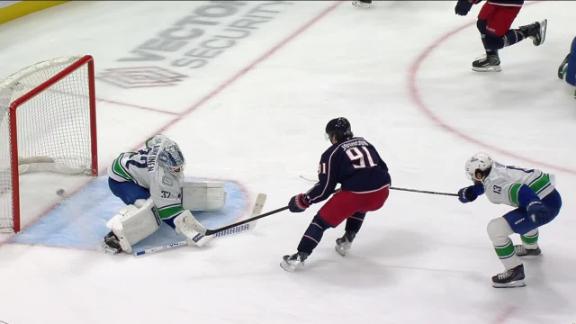 NHL: Blue Jackets vs Canucks