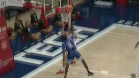 NCAA: Trailblazers vs Mavericks