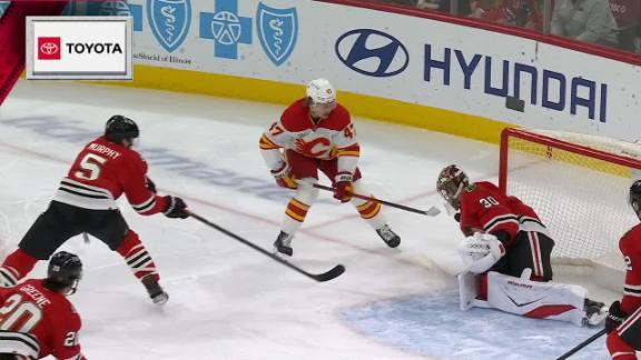NHL: Blackhawks vs Flames