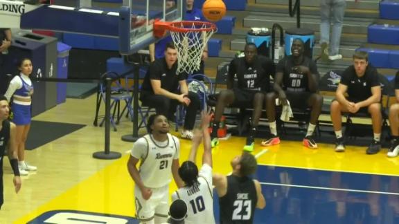 NCAA: Roadrunners vs Gauchos