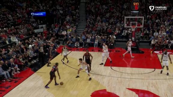 Collin Murray-Boyles elevates for slam dunk