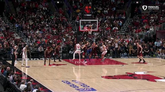 Yanic Konan Niederhauser elevates for alley-oop jam