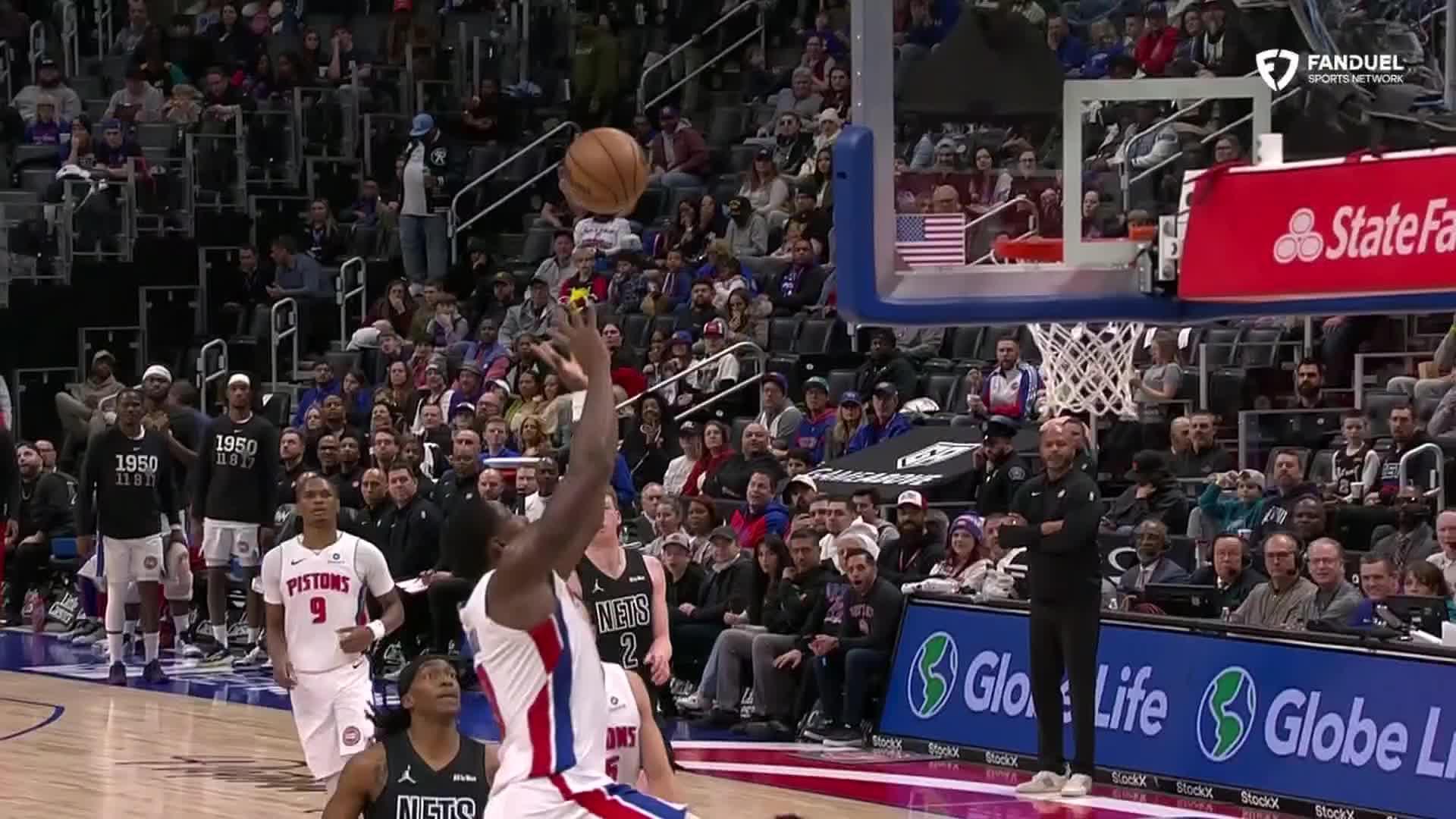 Jalen Duren takes flight for an alley-oop jam for the Pistons.
