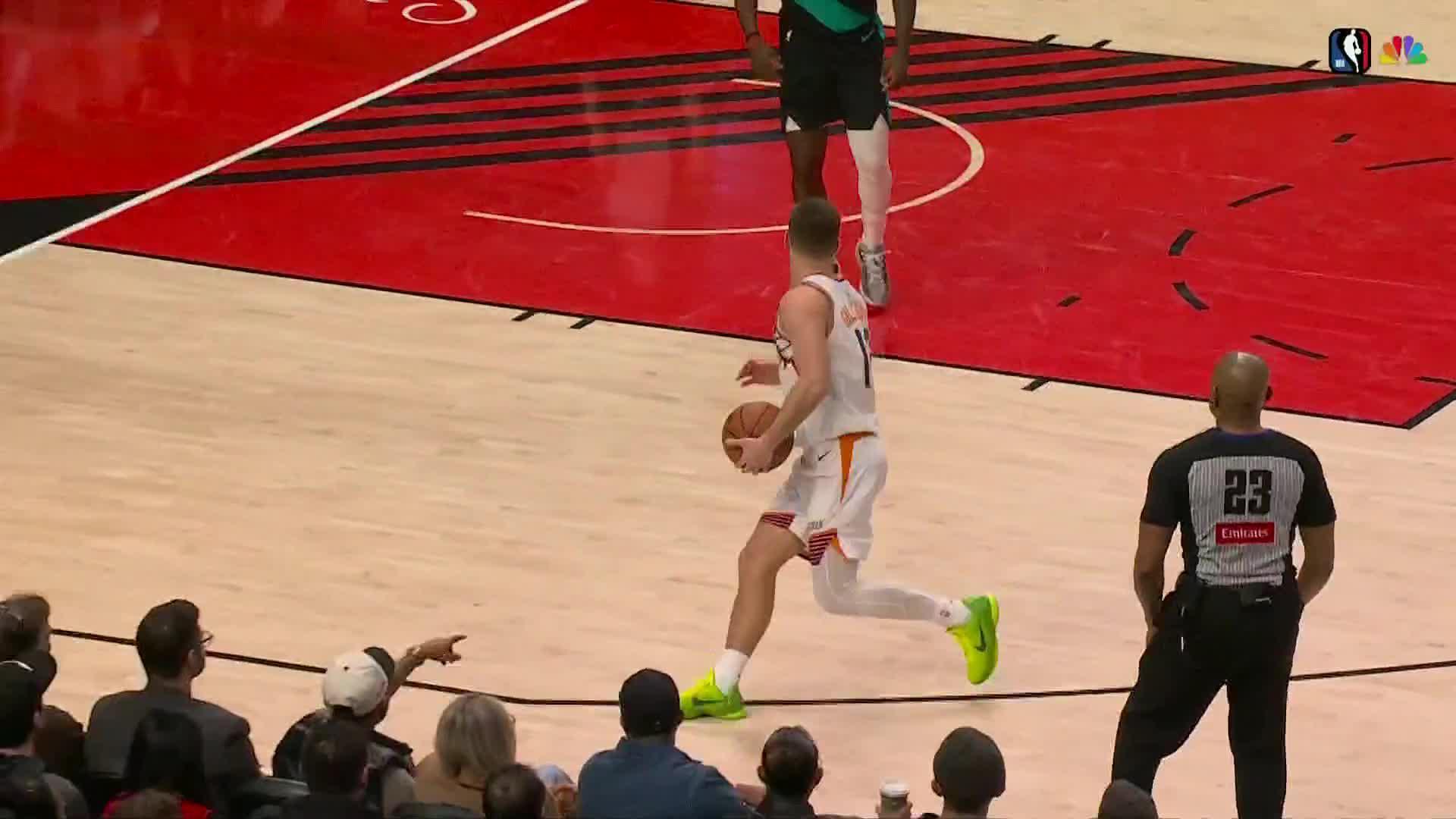 NBA: Trail Blazers vs Suns