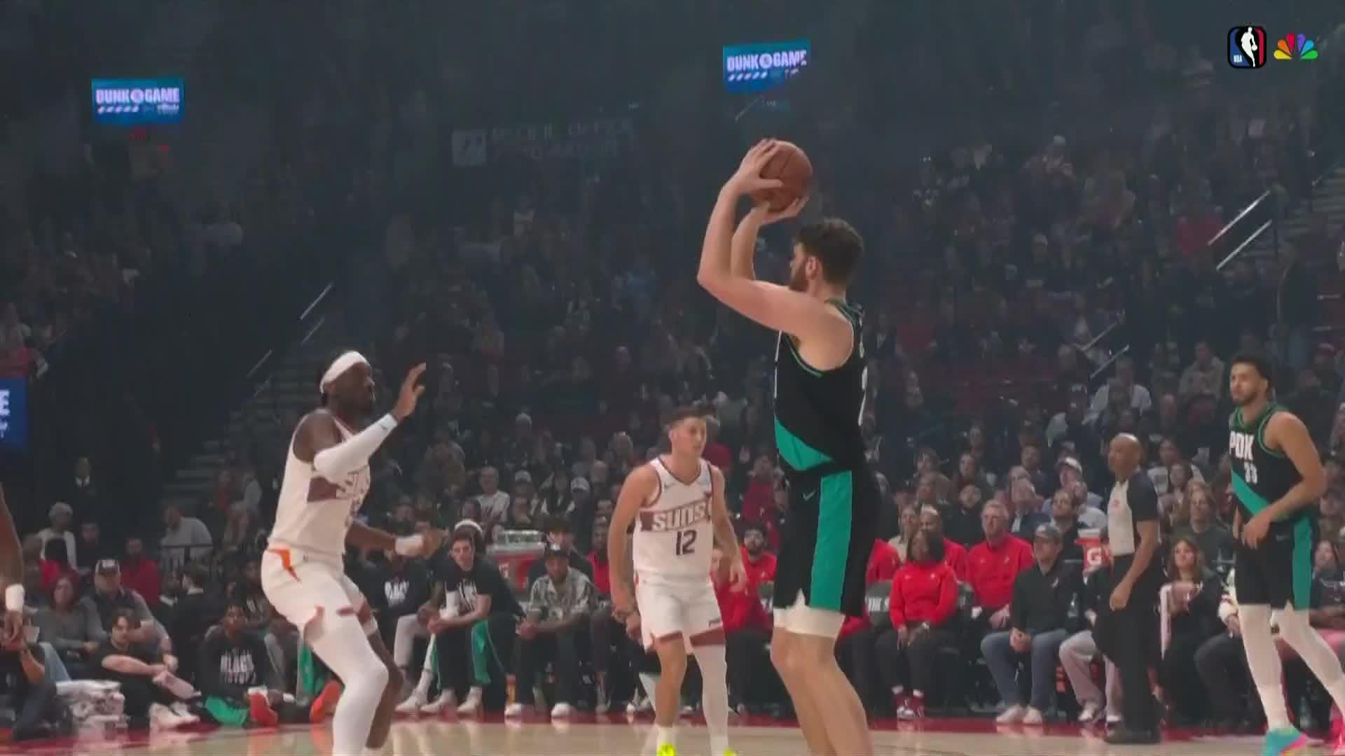 NBA: Trail Blazers vs Suns