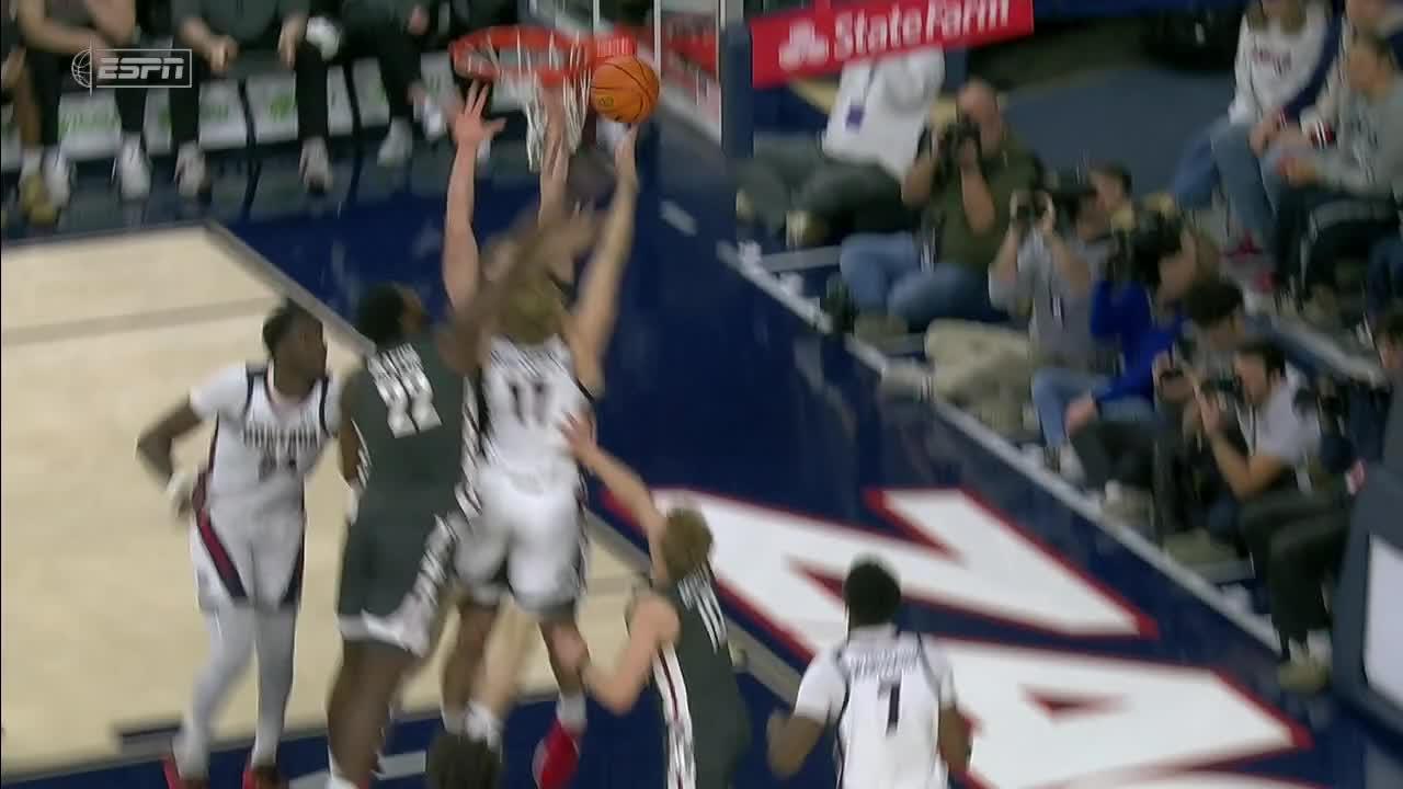 NCAA: Bulldogs vs Cougars