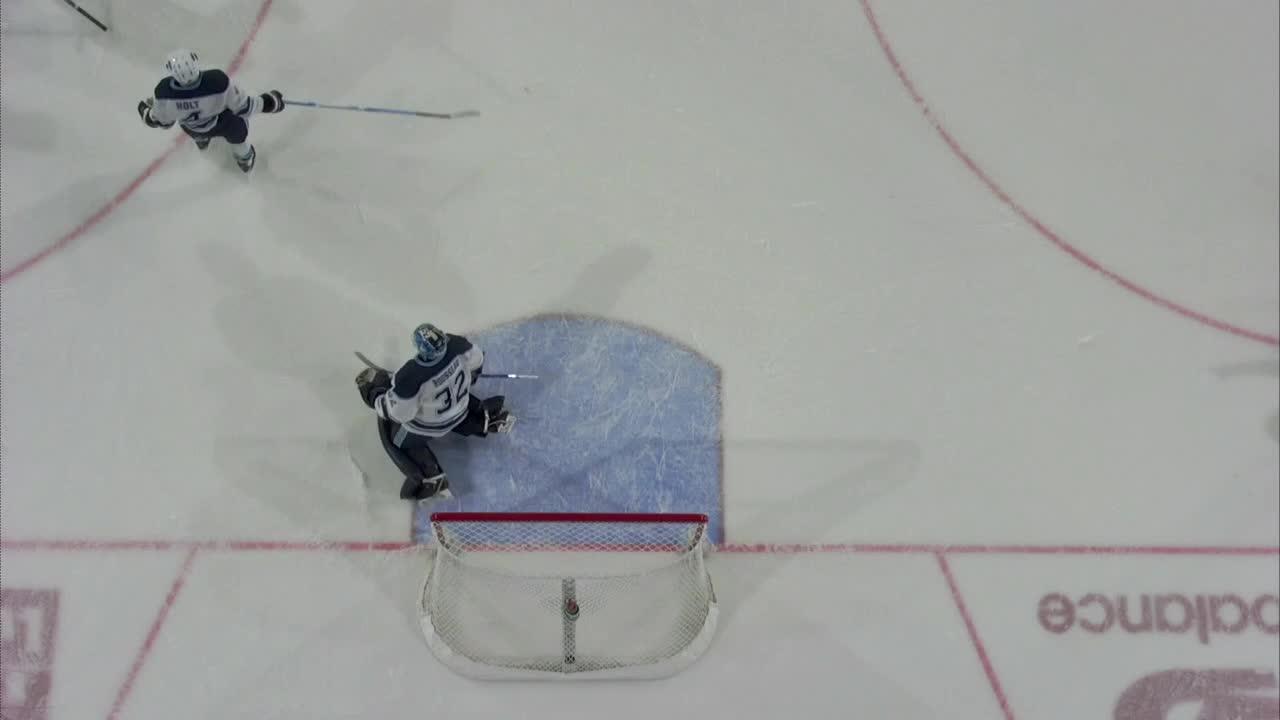 NCAA: Black Bears vs Huskies