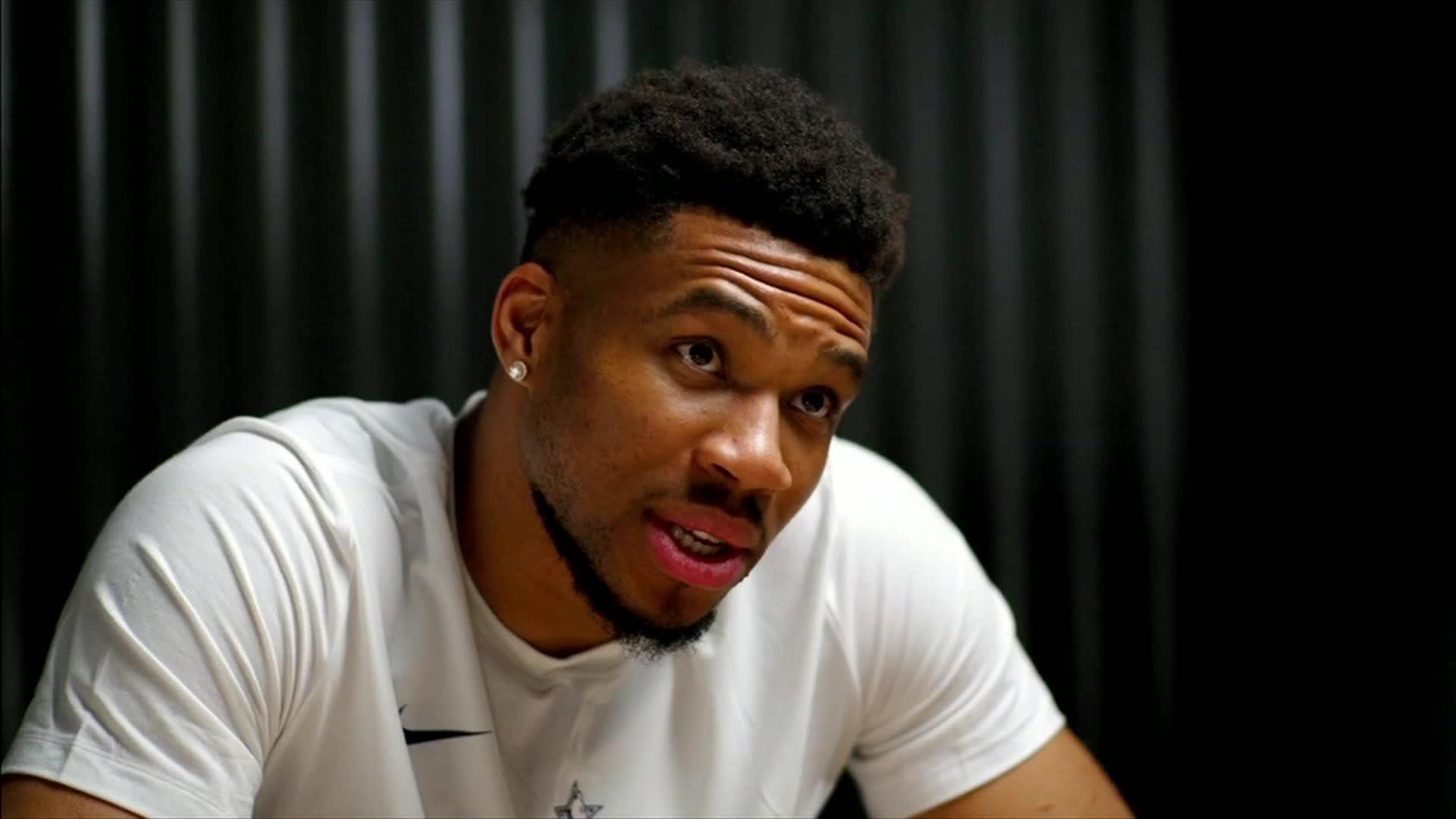 Giannis: 'As of today, I'm committed to the Milwaukee Bucks'