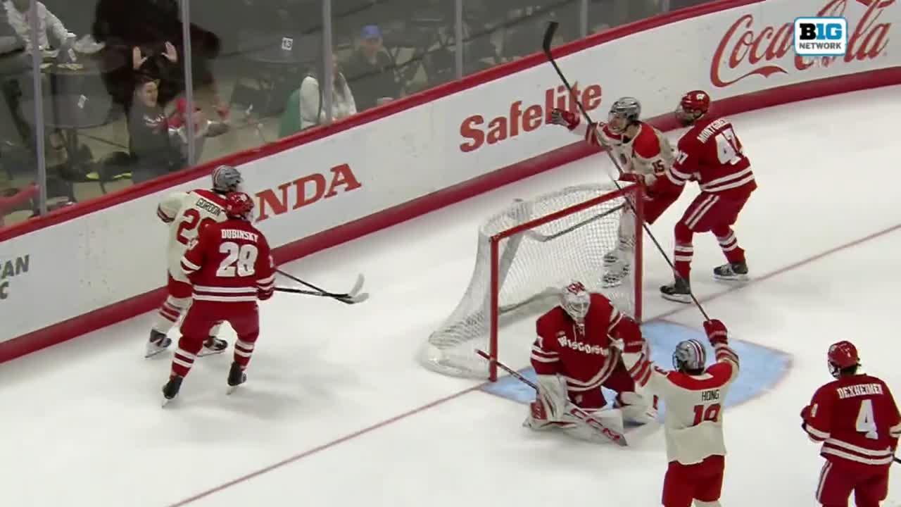 NCAA: Buckeyes vs Badgers