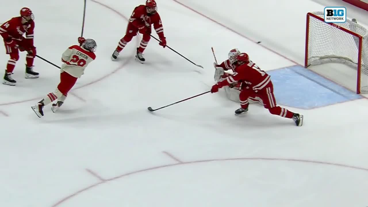 NCAA: Buckeyes vs Badgers