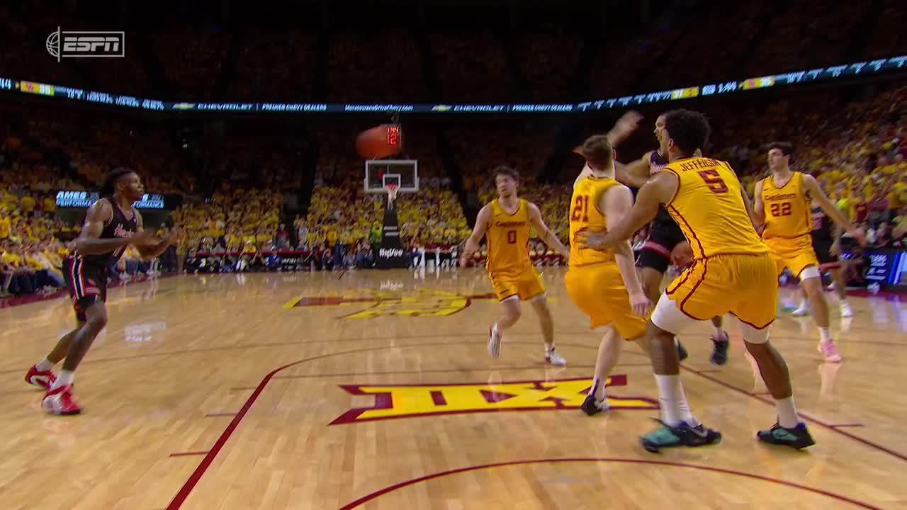 NCAA: Cyclones vs Cougars