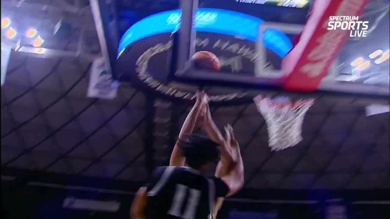 NCAA: Rainbow Warriors vs Mustangs