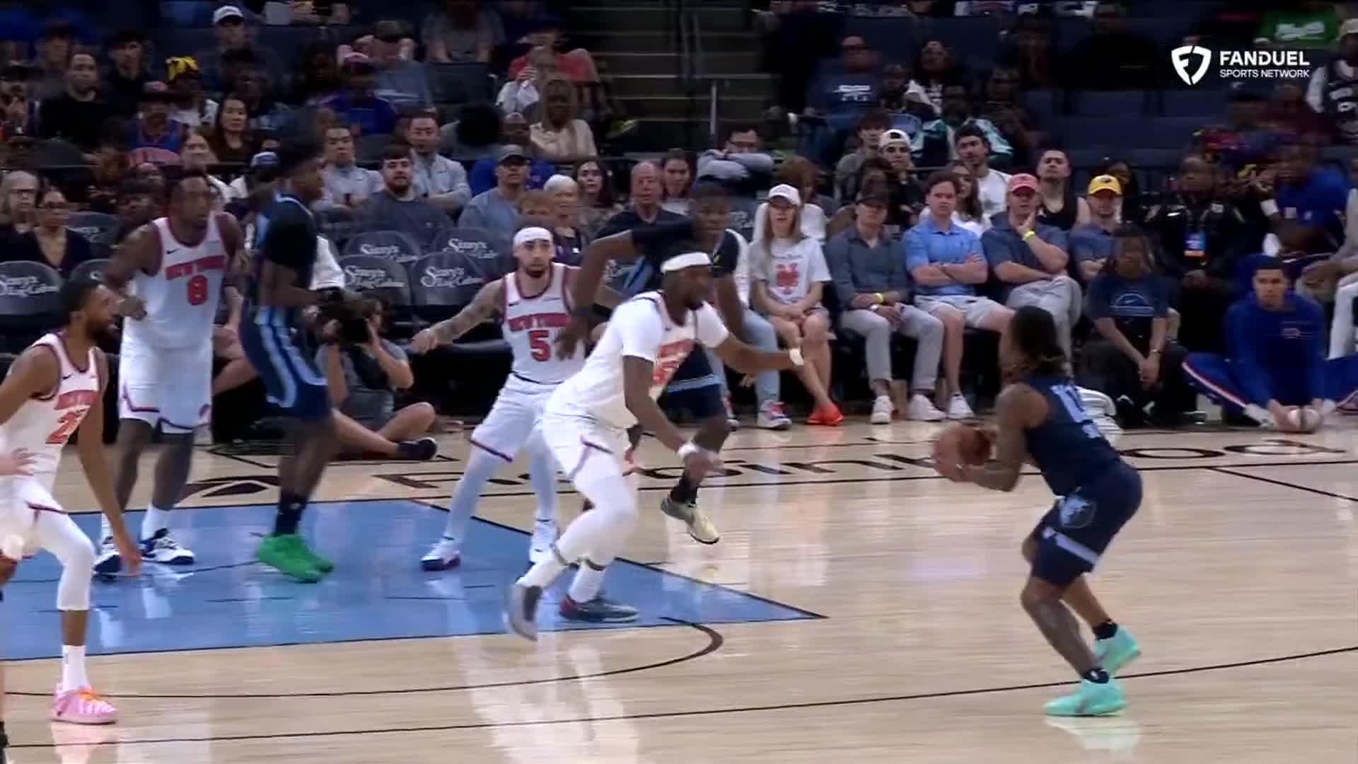 Javon Small buries 3-point shot against New York Knicks