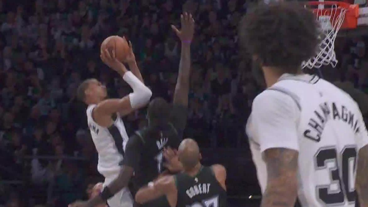 NBA: Minnesota Timberwolves vs San Antonio Spurs