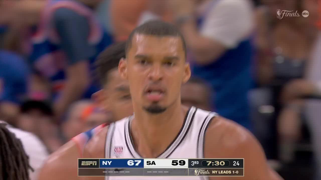 NBA: San Antonio Spurs vs New York Knicks