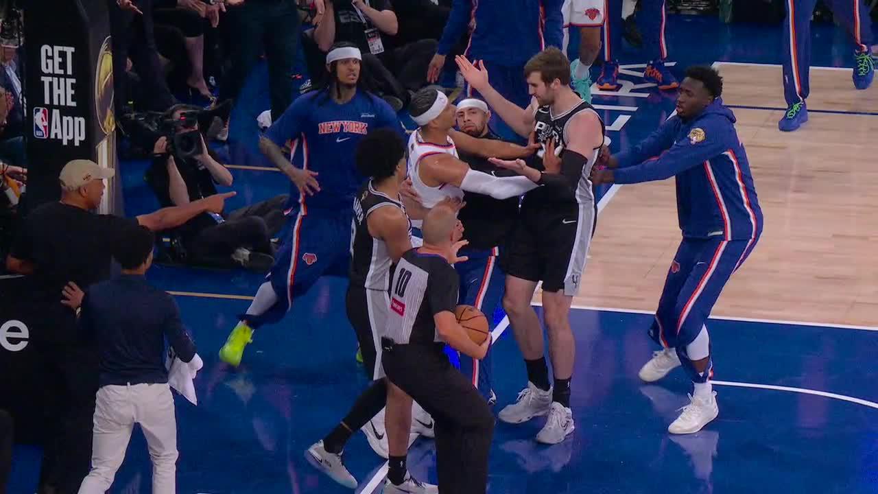 NBA: New York Knicks vs San Antonio Spurs