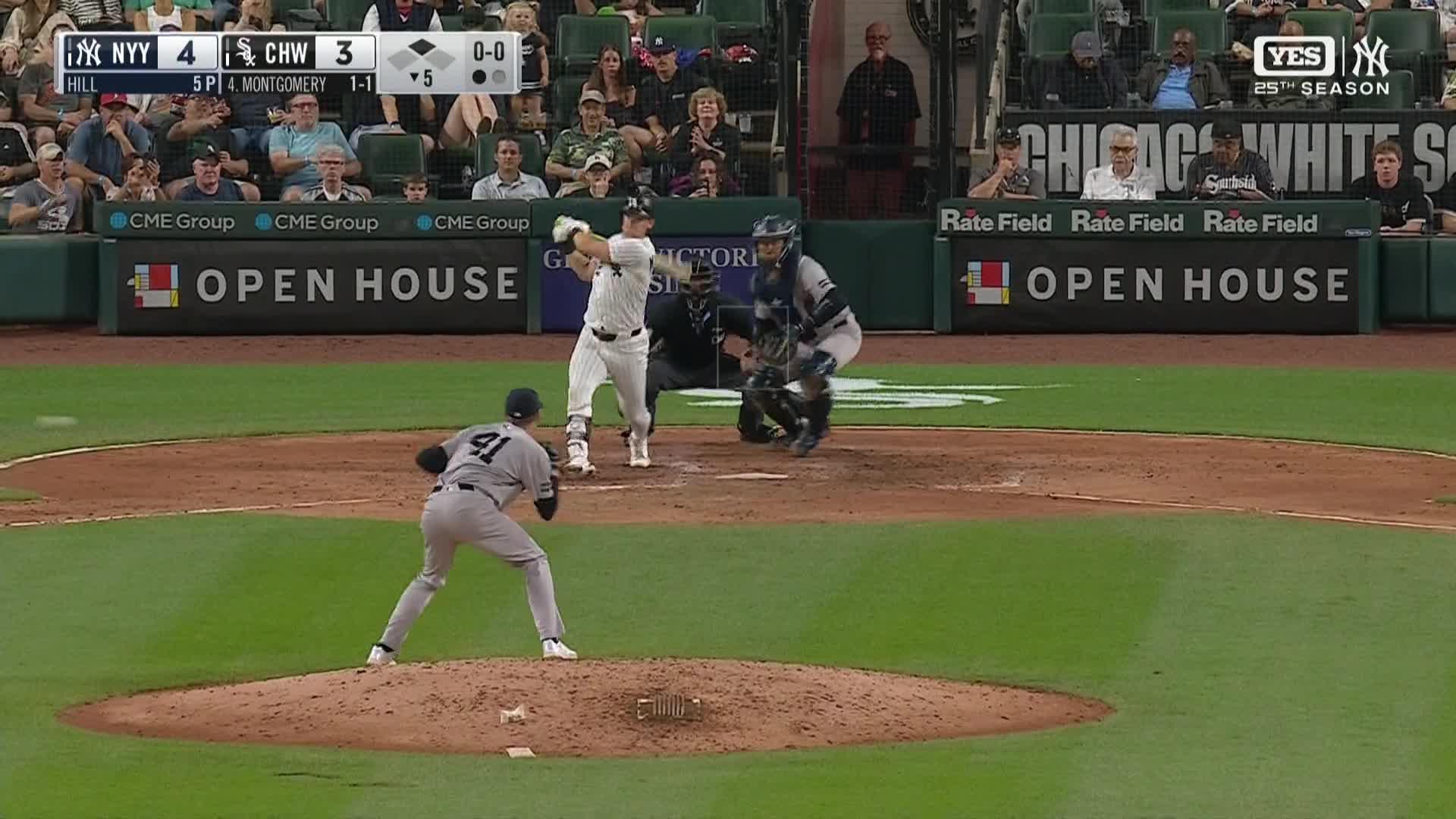 Sánchez's First Career Homer Powers Yankees Past White Sox 9-5