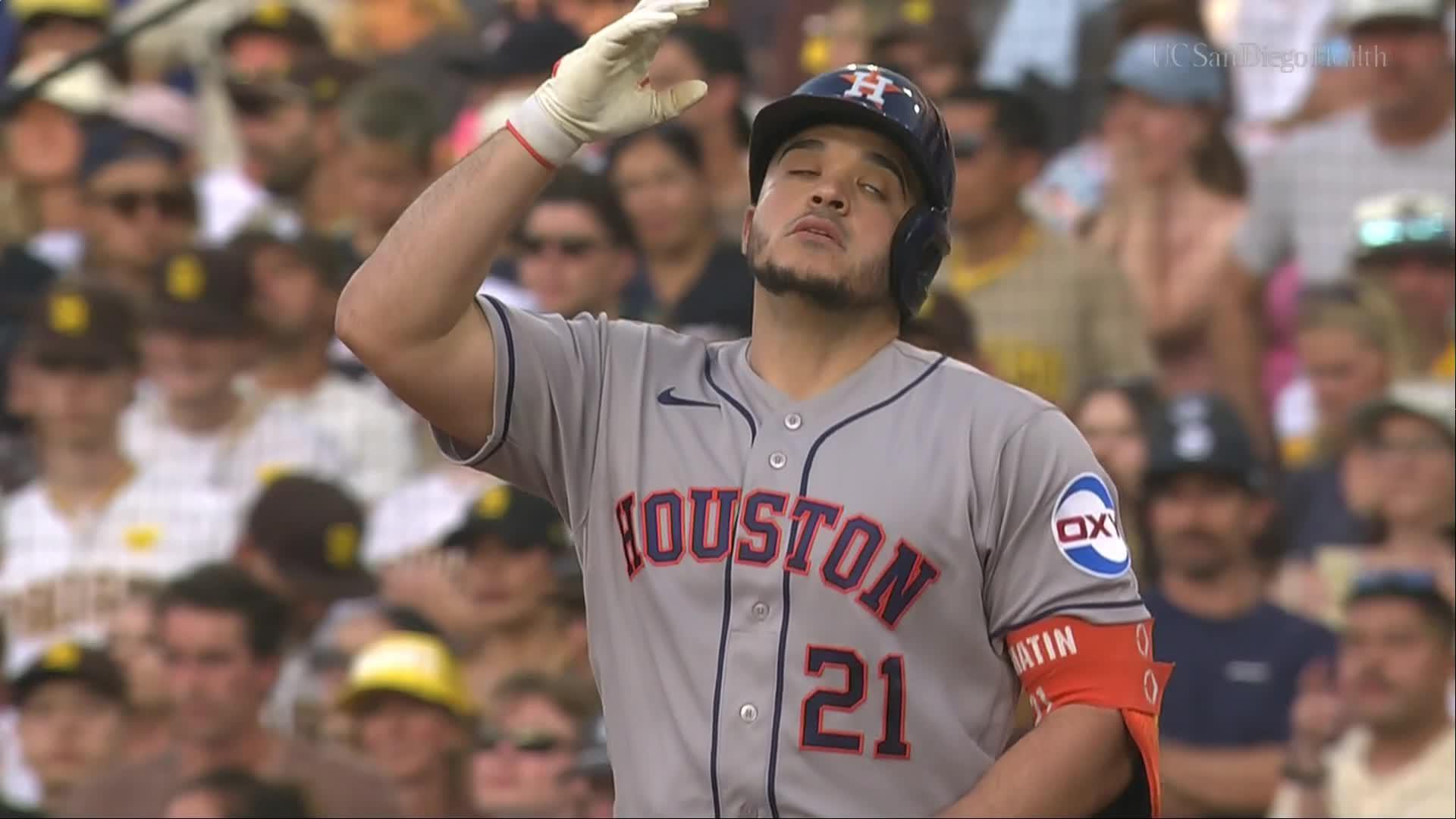 Merrill's Homer Seals Padres' 3-2 Victory Over Astros