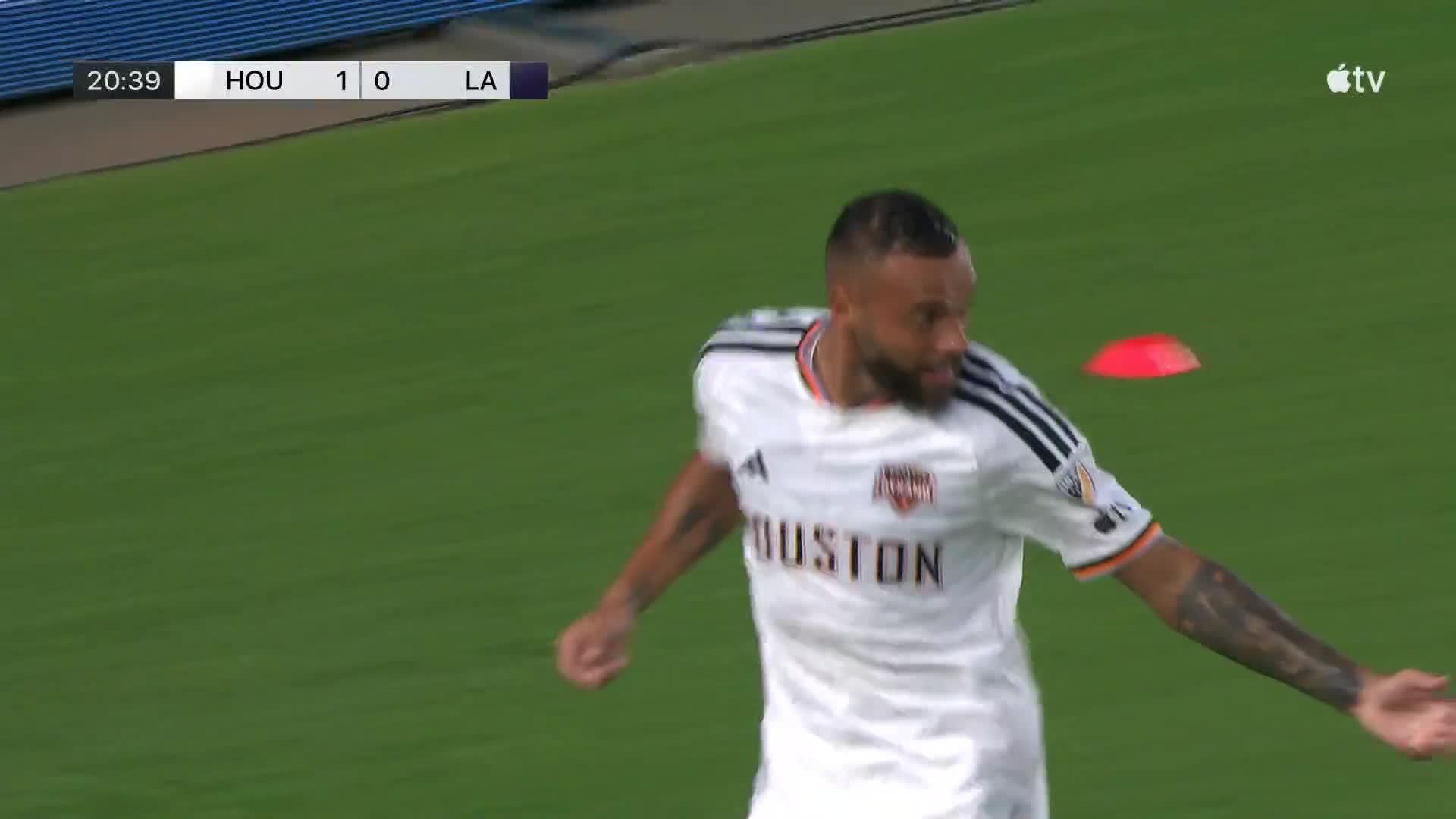 Dynamo Edge Galaxy 1-0 for Fourth Straight Shutout