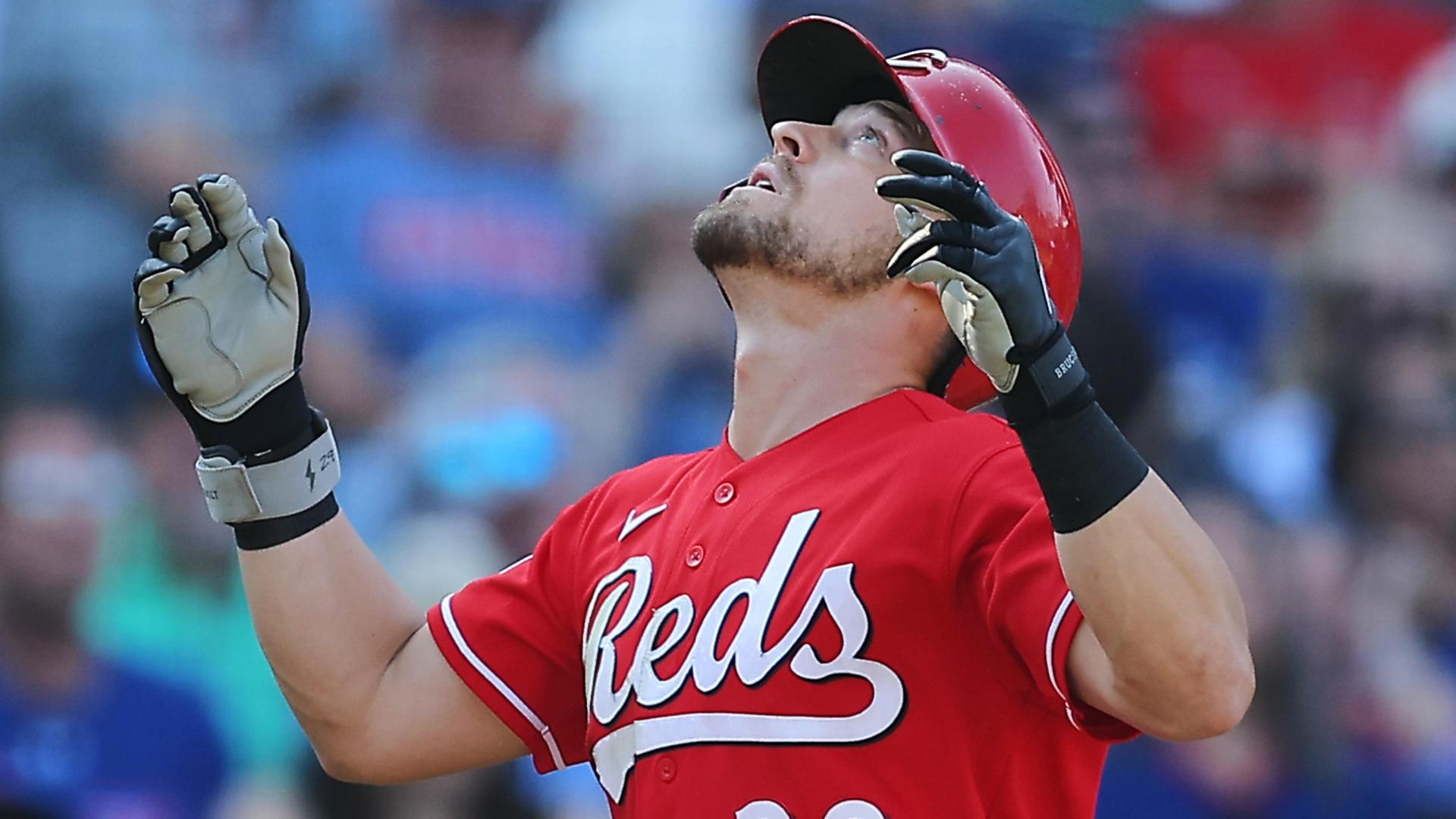 Reds Hit Four Homers, Erase Deficit to Topple Cubs 10-8