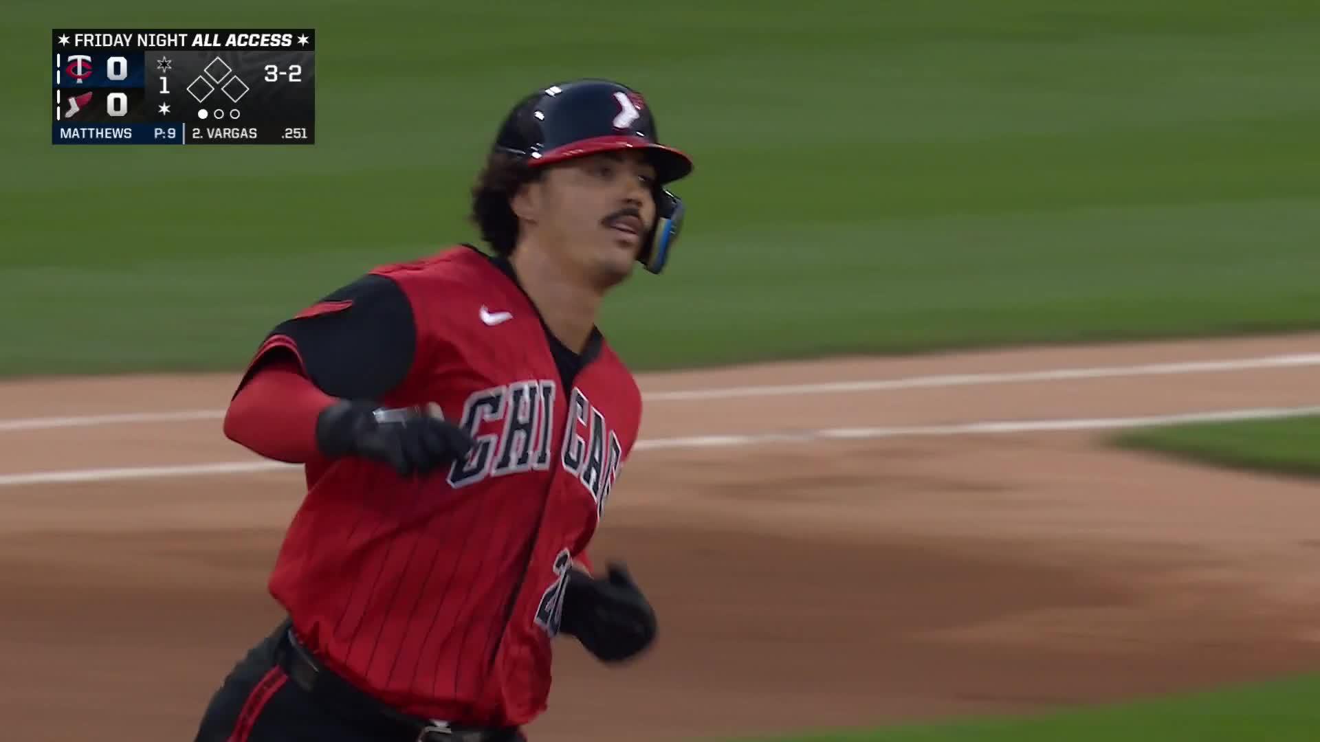 Montgomery and Vargas Lead White Sox to 4-1 Win Over Twins